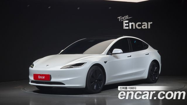 Tesla Model 3 RWD — пробег 11 037 км — фото 1 из 5