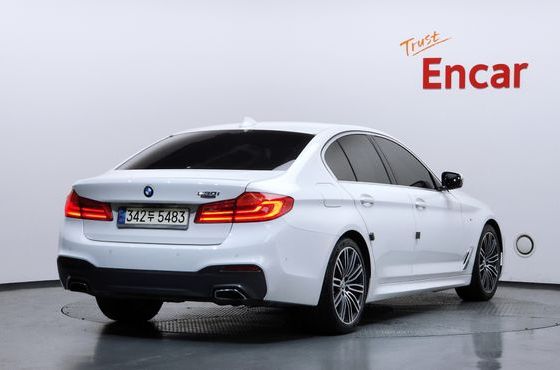 BMW 5-Series 530i M Sport Package Plus — пробег 109 285 км — фото 2 из 5