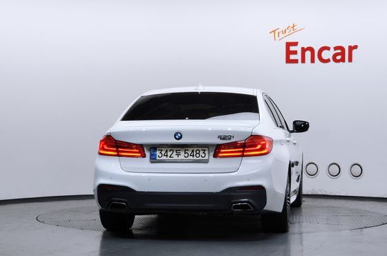 BMW 5-Series 530i M Sport Package Plus — пробег 109 285 км — фото 4 из 5