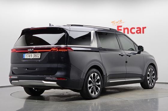 Kia Carnival Diesel 9-Seater Signature — пробег 50 018 км — фото 2 из 5