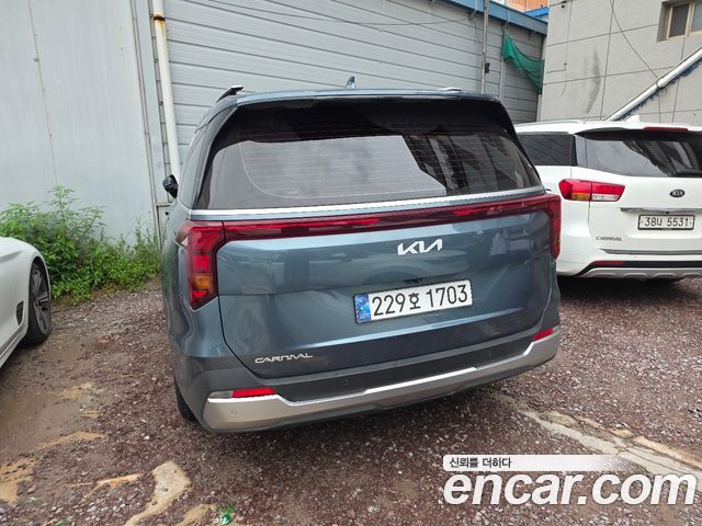 Kia Carnival Diesel 9-Seater Prestige — пробег 98 000 км — фото 4 из 5