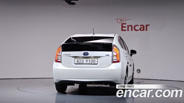 Toyota Prius из Кореи Encar
