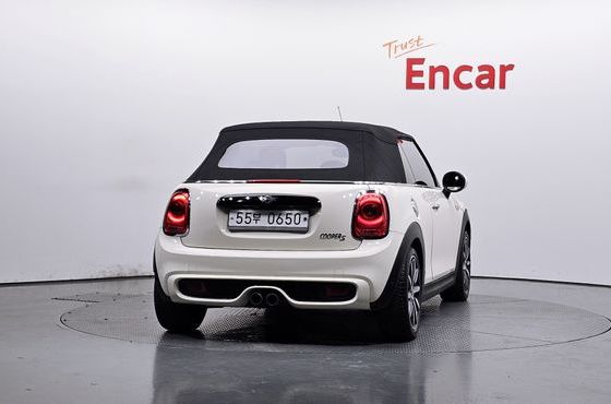 Mini Cooper Convertible Standard 3rd — пробег 114 168 км — фото 4 из 5