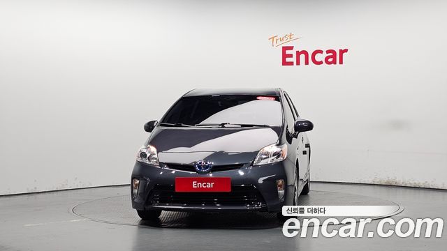 Toyota Prius 1.8 M — пробег 72 552 км — фото 3 из 5