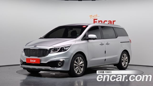 Kia Carnival 9-seater Prestige — пробег 48 312 км — фото 1 из 5