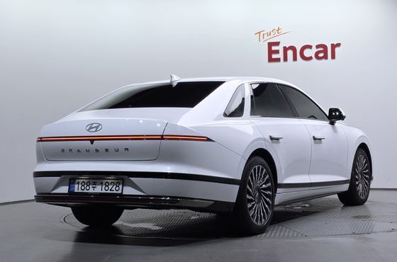 Hyundai Grandeur Calligraphy — пробег 23 517 км — фото 2 из 5