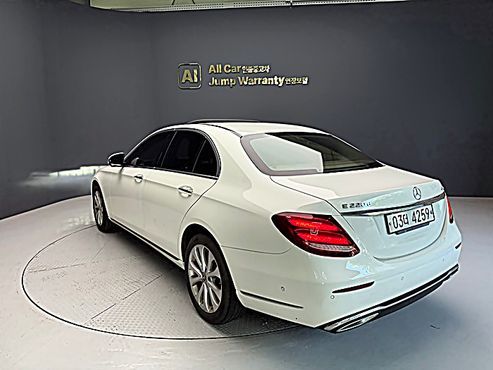 Mercedes-Benz E-Class E220d 4MATIC Exclusive — пробег 115 954 км — фото 2 из 5