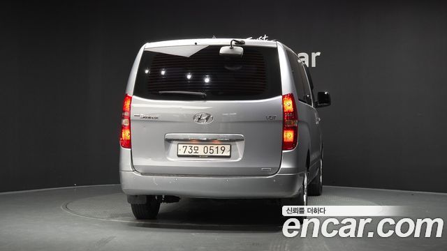 Hyundai Starex 4WD 12-Seater Wagon Smart — пробег 94 088 км — фото 4 из 5
