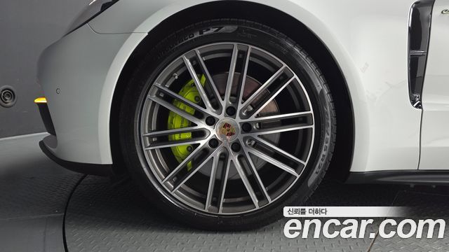 Porsche Panamera 2.9 AWD E-Hybrid — пробег 85 122 км — фото 5 из 5
