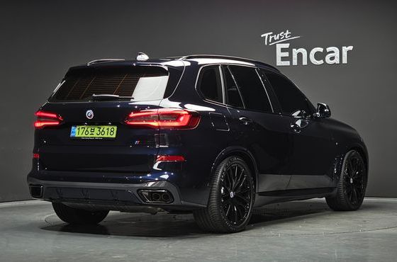 BMW X5 M50i — пробег 18 441 км — фото 2 из 5
