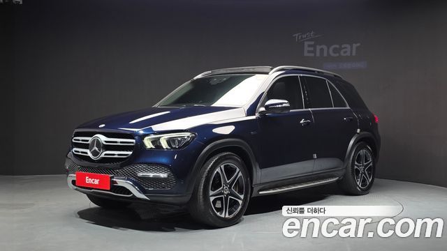 Mercedes-Benz GLE-Class GLE350e 4MATIC — пробег 65 690 км — фото 1 из 5