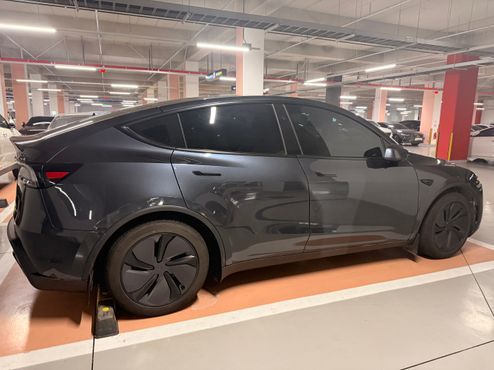 Tesla Model Y Long Range AWD — пробег 21 000 км — фото 2 из 5