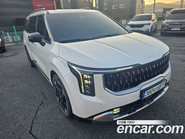 Kia Carnival Diesel 7-Seater Signature — пробег 27 000 км — фото 2 из 5