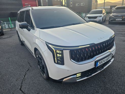 Kia Carnival Diesel 7-Seater Signature — пробег 27 000 км — фото 2 из 5