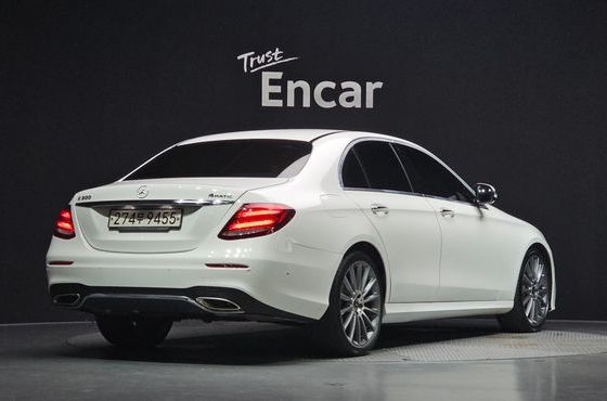 Mercedes-Benz E-Class E300 4MATIC AMG Line — пробег 191 049 км — фото 2 из 5