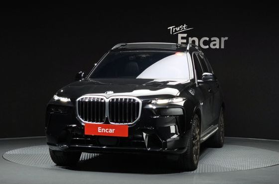 BMW X7 xDrive 40i M Sport 7STR — пробег 4 404 км — фото 3 из 5