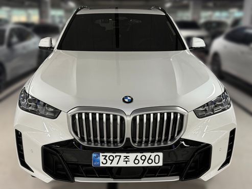 BMW X5 xDrive 40i M Sport — пробег 1 760 км — фото 1 из 5