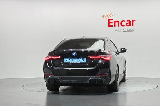 BMW i4 eDrive40 M Sports Pro — пробег 10 487 км — фото 4 из 5