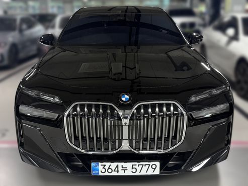 BMW 7-Series 740d xDrive M Sport — пробег 798 км — фото 1 из 5