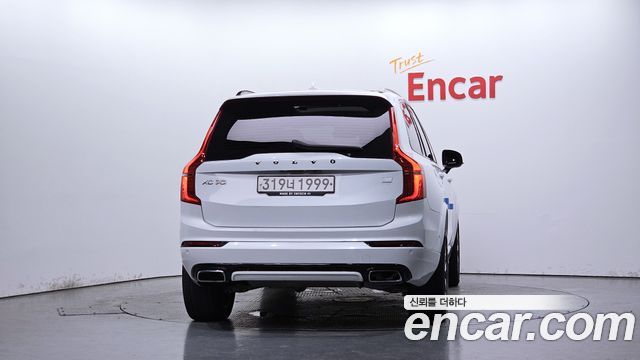 Volvo XC90 T8 R-Design Hybrid — пробег 41 110 км — фото 4 из 5