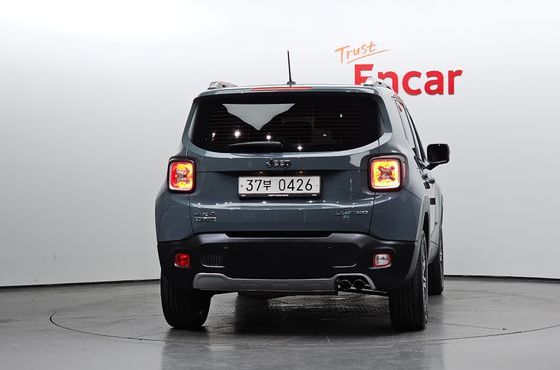 Jeep Renegade 2.0 Diesel Limited AWD — пробег 48 384 км — фото 4 из 5