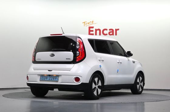 Kia Soul EV — пробег 72 666 км — фото 2 из 5
