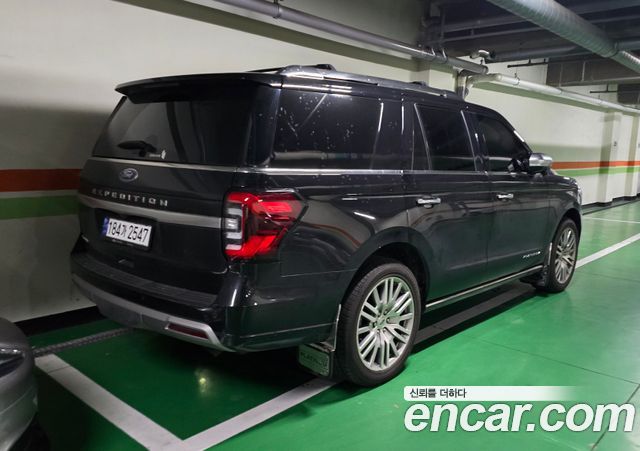 Ford Expedition Platinum 4WD 8Seater — пробег 50 800 км — фото 2 из 5