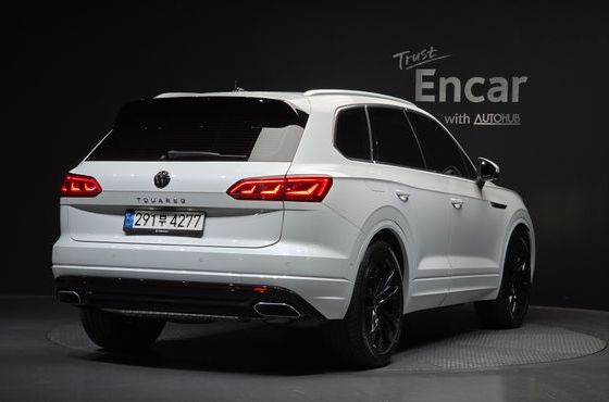 Volkswagen Touareg 3.0 TDI R-Line — пробег 37 786 км — фото 2 из 5