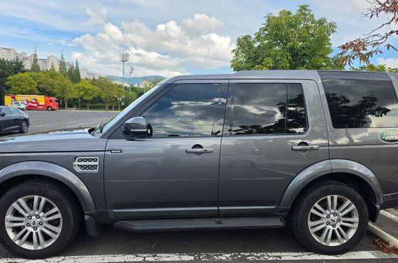 Land Rover Discovery 3.0 SDV6 HSE — пробег 216 000 км — фото 1 из 5