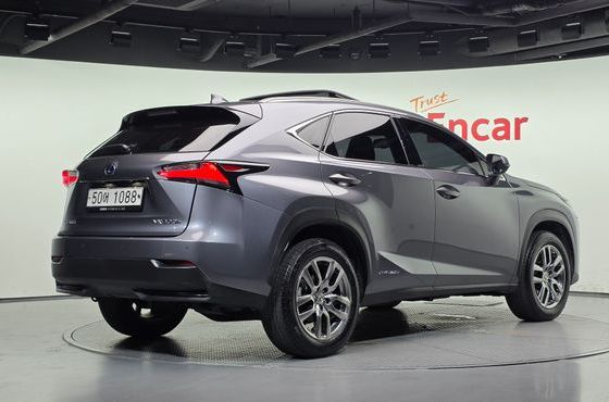 Lexus NX Supreme — пробег 82 702 км — фото 2 из 5