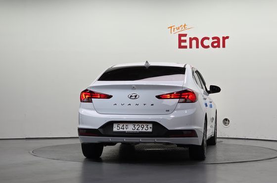 Hyundai AVANTE 1.6 Style — пробег 90 140 км — фото 4 из 5