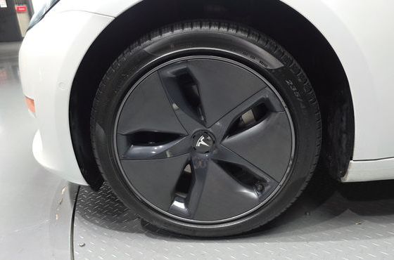 Tesla Model 3 Standard Range Plue RWD — пробег 153 763 км — фото 5 из 5