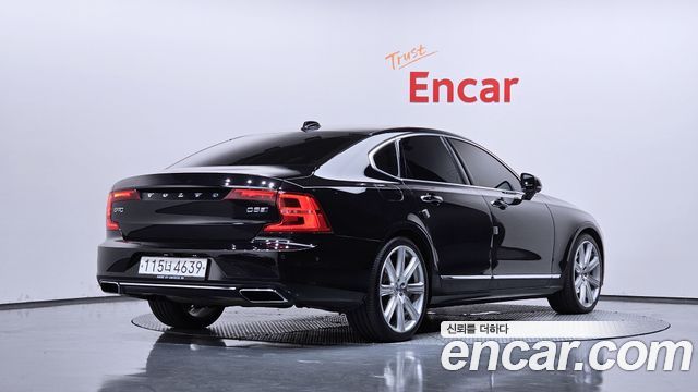 Volvo S90 D5 AWD Inscription — пробег 125 550 км — фото 2 из 5