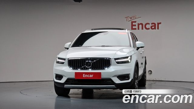 Volvo XC40 B4 Inscription — пробег 74 188 км — фото 3 из 5