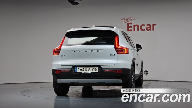 Volvo XC40 B4 Inscription — пробег 74 188 км — фото 4 из 5