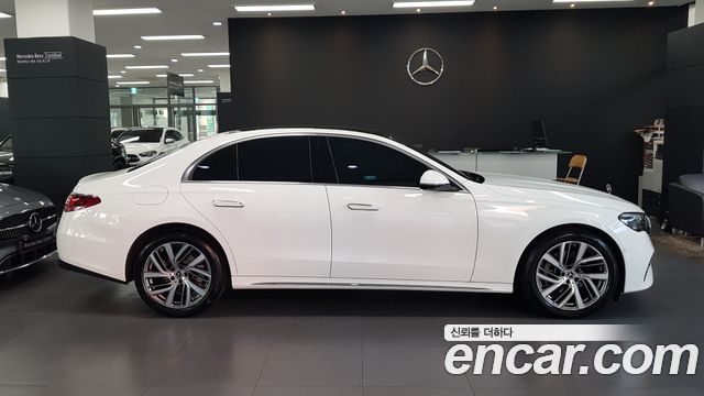 Mercedes-Benz E-Class E220d 4MATIC Exclusive — пробег 23 596 км — фото 4 из 5