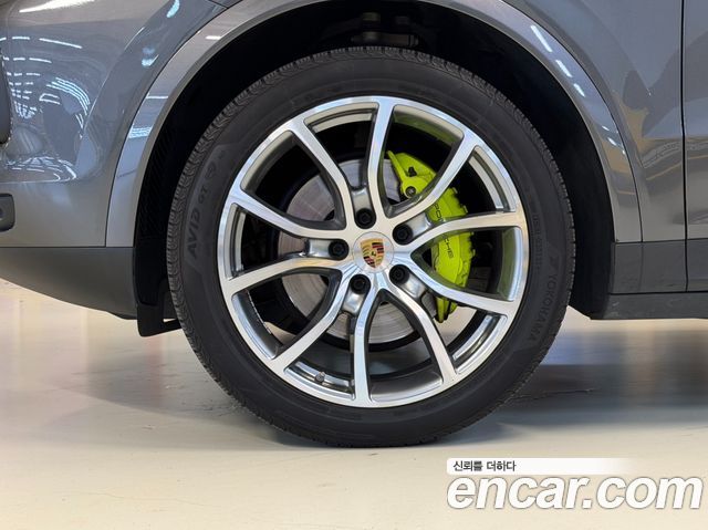 Porsche Cayenne 3.0 S E-Hybrid Coupe — пробег 83 805 км — фото 4 из 5