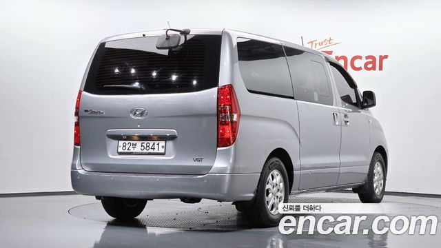 Hyundai Starex 5-Seater VAN CVX Deluxe — пробег 134 260 км — фото 2 из 5