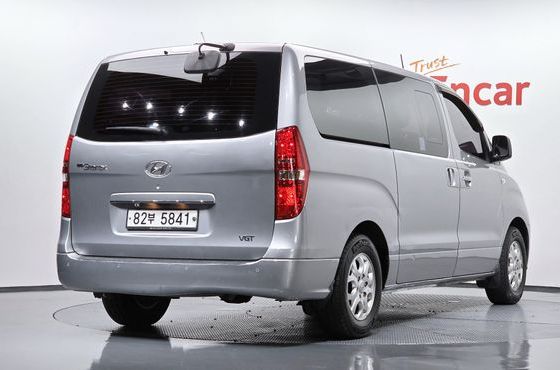 Hyundai Starex 5-Seater VAN CVX Deluxe — пробег 134 260 км — фото 2 из 5