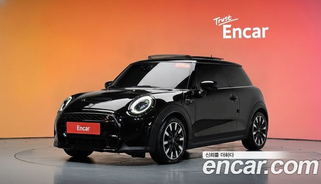 Mini Cooper Classic Launch Pack Third Generation — пробег 69 774 км — фото 1 из 5