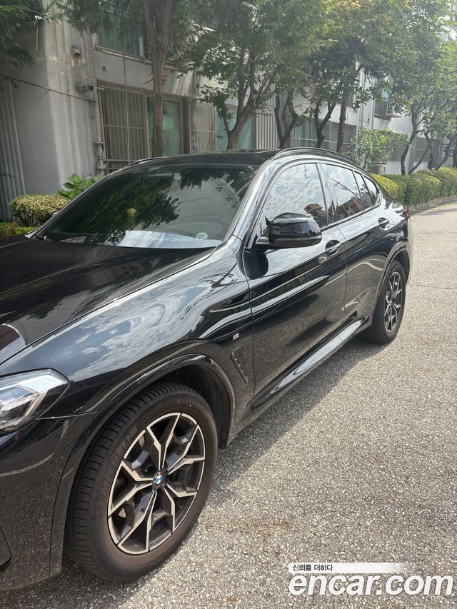BMW X4 xDrive20i M Sport — пробег 15 000 км — фото 2 из 5