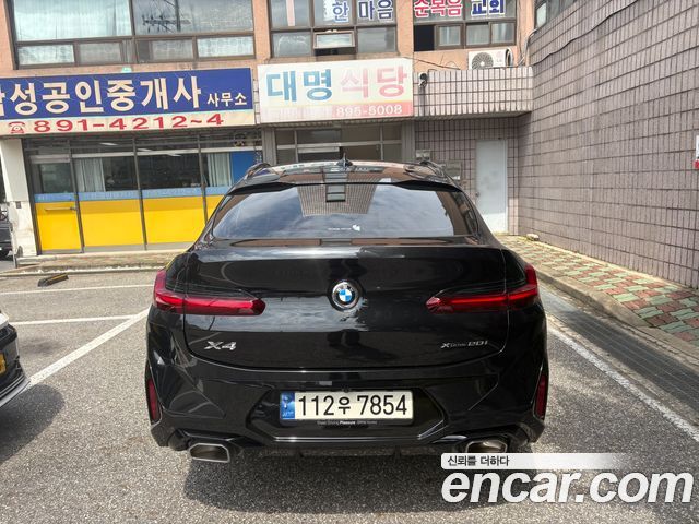 BMW X4 xDrive20i M Sport — пробег 15 000 км — фото 4 из 5