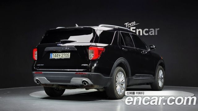 Ford Explorer 2.3 LimIted 4WD — пробег 31 292 км — фото 2 из 5