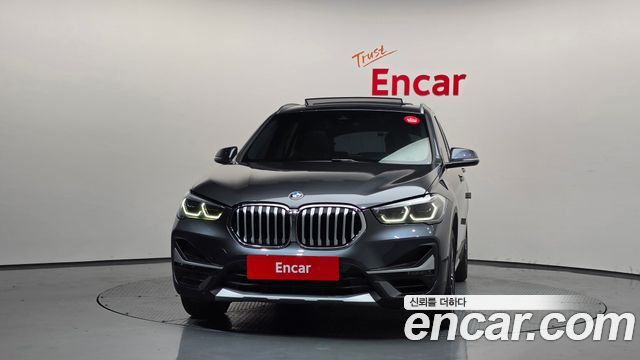 BMW X1 xDrive 20i xLine — пробег 68 374 км — фото 3 из 5