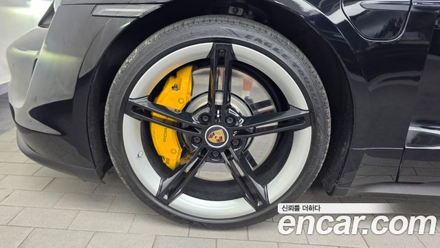 Porsche Taycan из Кореи Encar