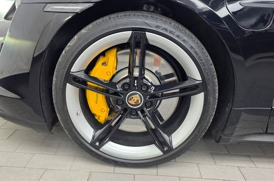Porsche Taycan Base — пробег 49 472 км — фото 5 из 5