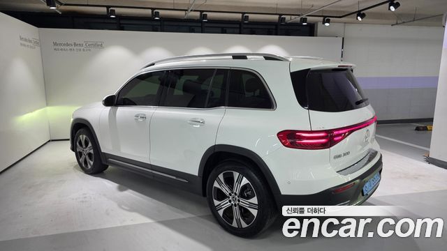 Mercedes-Benz EQB из Кореи Encar