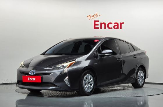 Toyota Prius 1.8 E — пробег 128 682 км — фото 1 из 5