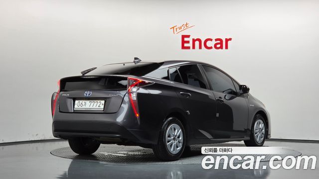 Toyota Prius из Кореи Encar