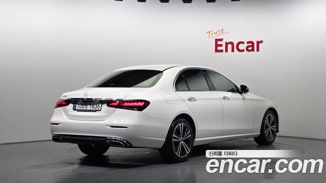 Mercedes-Benz E-Class из Кореи Encar
